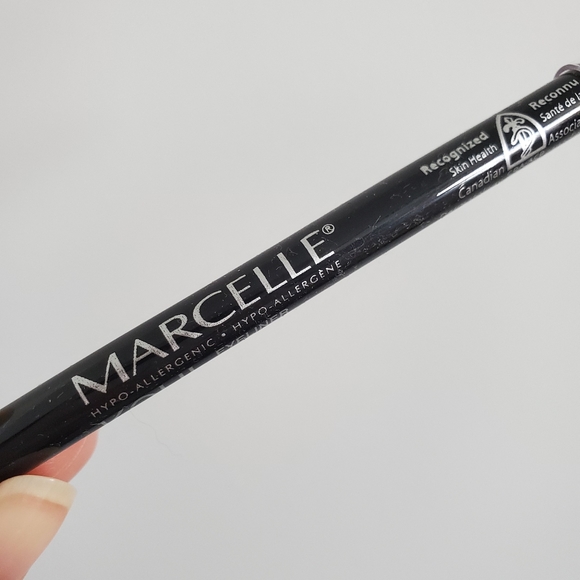 Marcelle Make-up Bundle - Picture 4 of 7